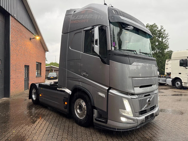 Volvo FH 500 AERO NEW! 9 Ton Vooras PTO Prep Full air Globetrotter XL Retarder - Trekker: afbeelding 2 Volvo FH 500 AERO NEW! 9 Ton Vooras PTO Prep Full air Globetrotter XL Retarder - Trekker: afbeelding 2