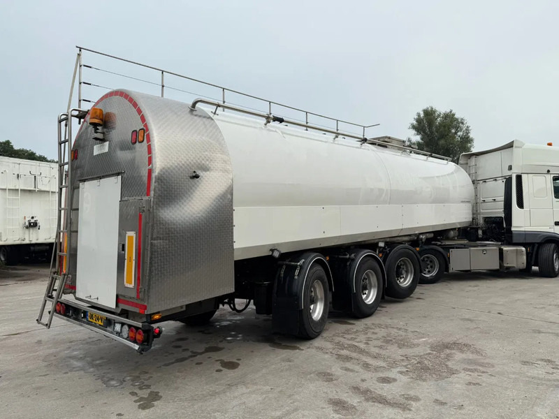 Lako 34.000L RVS/Edelstahl Melk/Milch/Food/Lebensmittel 2X Stuuras - Tankoplegger: afbeelding 2 Lako 34.000L RVS/Edelstahl Melk/Milch/Food/Lebensmittel 2X Stuuras - Tankoplegger: afbeelding 2