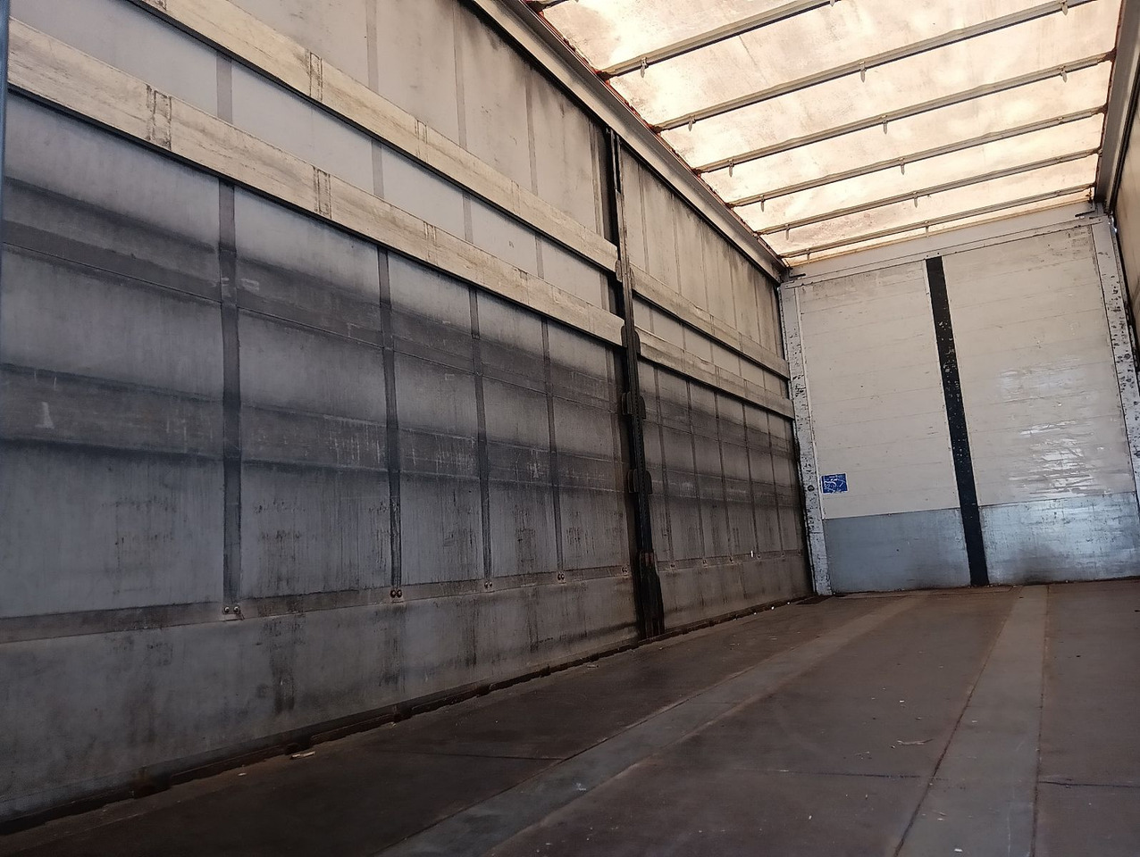 Hofmann 2xWB2205 C745 9/2007 Hubdach,Curtainsider,Edscha Hofmann 2xWB2205 C745 9/2007 Hubdach,Curtainsider,Edscha - Schuifzeilen laadbak: afbeelding 5 Hofmann 2xWB2205 C745 9/2007 Hubdach,Curtainsider,Edscha Hofmann 2xWB2205 C745 9/2007 Hubdach,Curtainsider,Edscha - Schuifzeilen laadbak: afbeelding 5