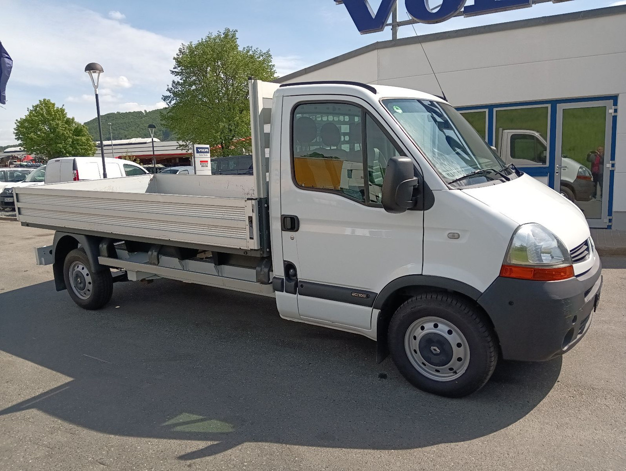 Renault MASTER 3,5t AHK, TÜV/Reifen/Bremse NEU orig.64t - Bestelwagen met open laadbak, Bestelwagen met dubbele cabine: afbeelding 5 Renault MASTER 3,5t AHK, TÜV/Reifen/Bremse NEU orig.64t - Bestelwagen met open laadbak, Bestelwagen met dubbele cabine: afbeelding 5