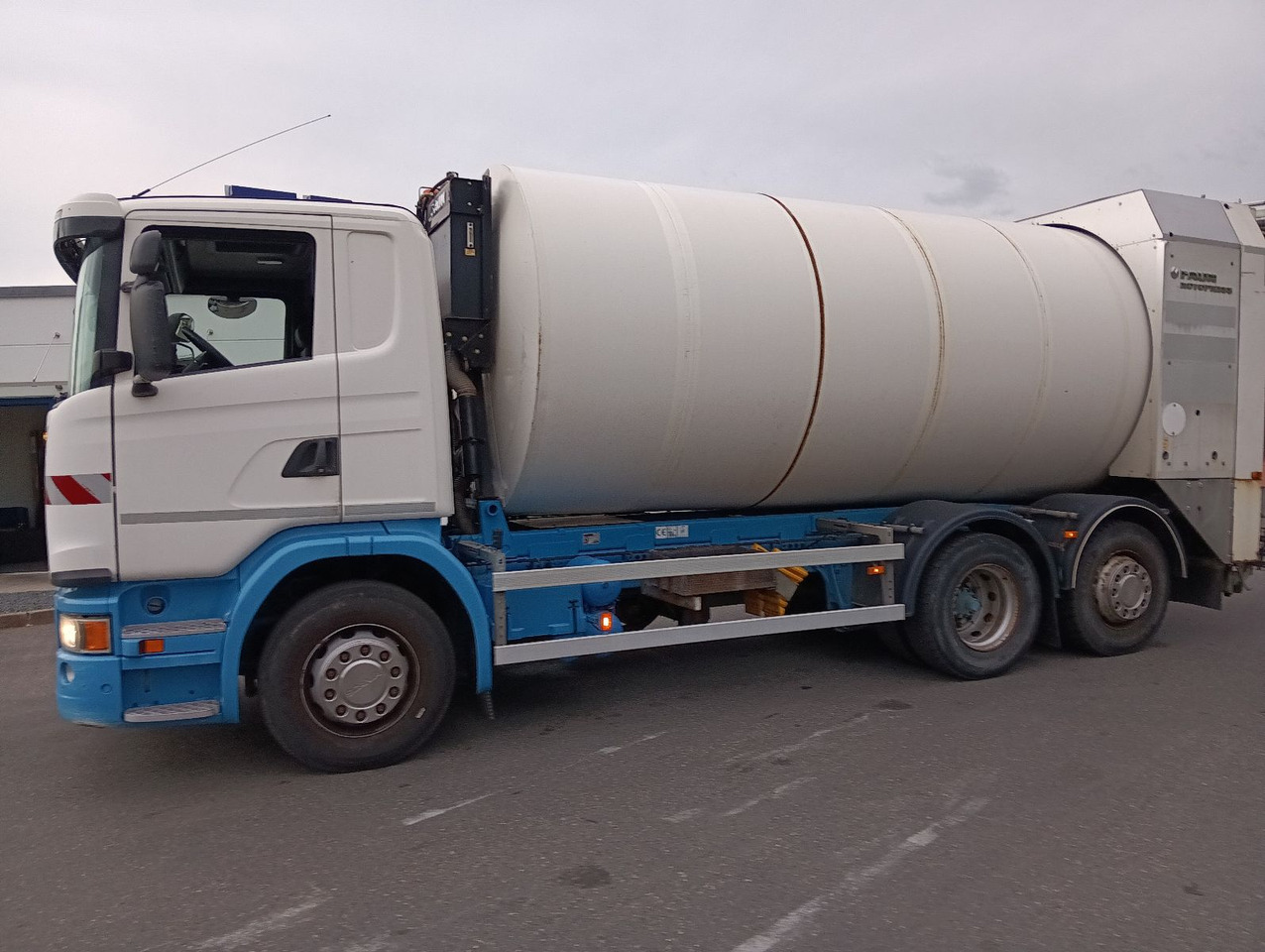 Scania G360 6x2 RETARDER FAUN ROTOPRESS 521L Zöller 230 - Vuilniswagen: afbeelding 4 Scania G360 6x2 RETARDER FAUN ROTOPRESS 521L Zöller 230 - Vuilniswagen: afbeelding 4