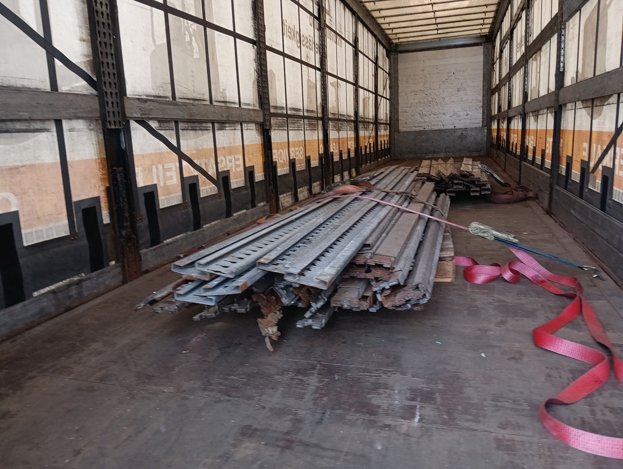 Schmitz Cargobull SCS24 DOPPELSTOCK HUBDACH Lift SAF 455/40R22,5 - Schuifzeiloplegger: afbeelding 2 Schmitz Cargobull SCS24 DOPPELSTOCK HUBDACH Lift SAF 455/40R22,5 - Schuifzeiloplegger: afbeelding 2