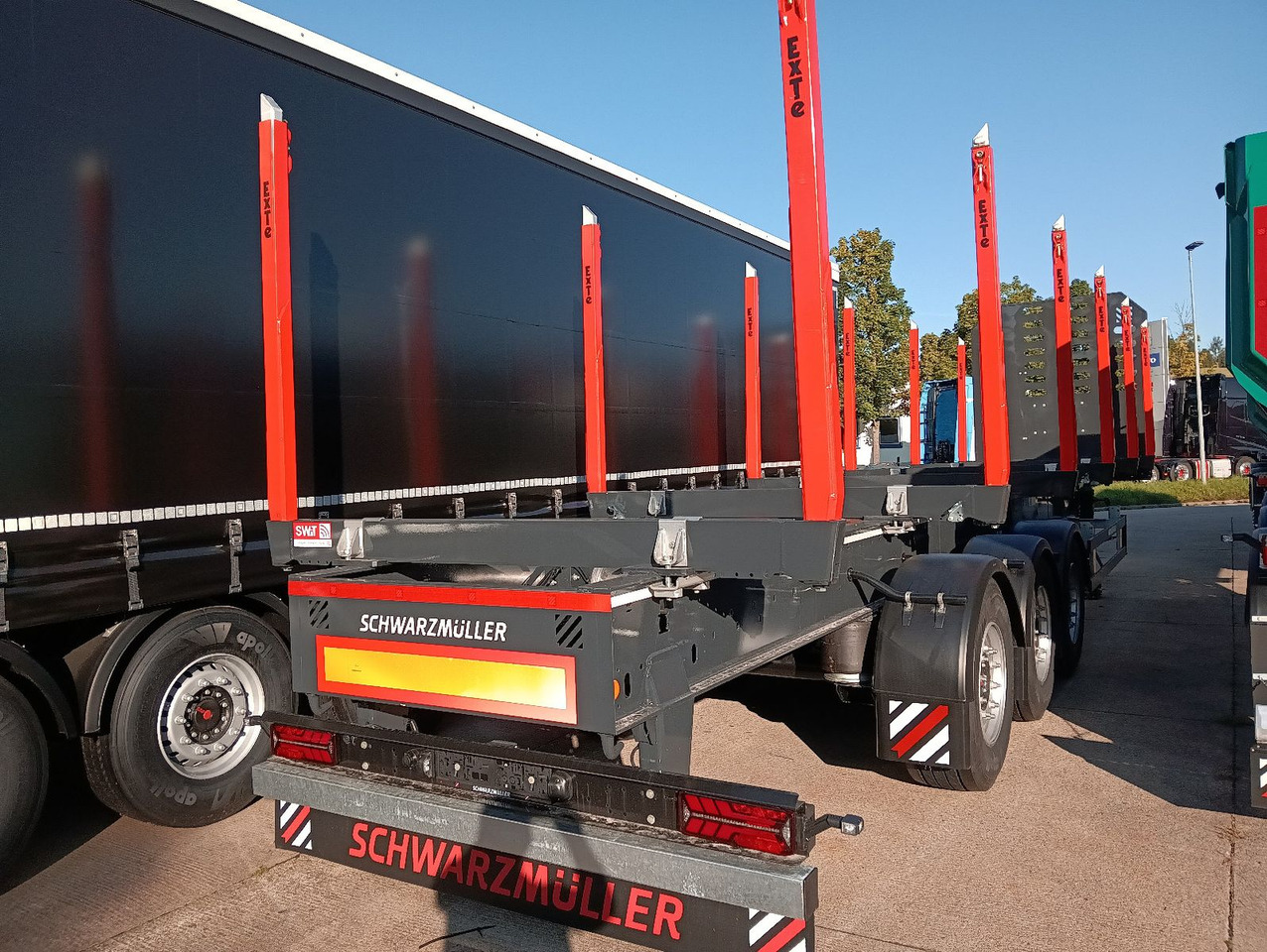 Schwarzmüller 3-A Rungensattel 6xExte144S 5560kg NEU sofort Schwarzmüller 3-A Rungensattel 6xExte144S 5560kg NEU sofort - Houtoplegger: afbeelding 4 Schwarzmüller 3-A Rungensattel 6xExte144S 5560kg NEU sofort Schwarzmüller 3-A Rungensattel 6xExte144S 5560kg NEU sofort - Houtoplegger: afbeelding 4