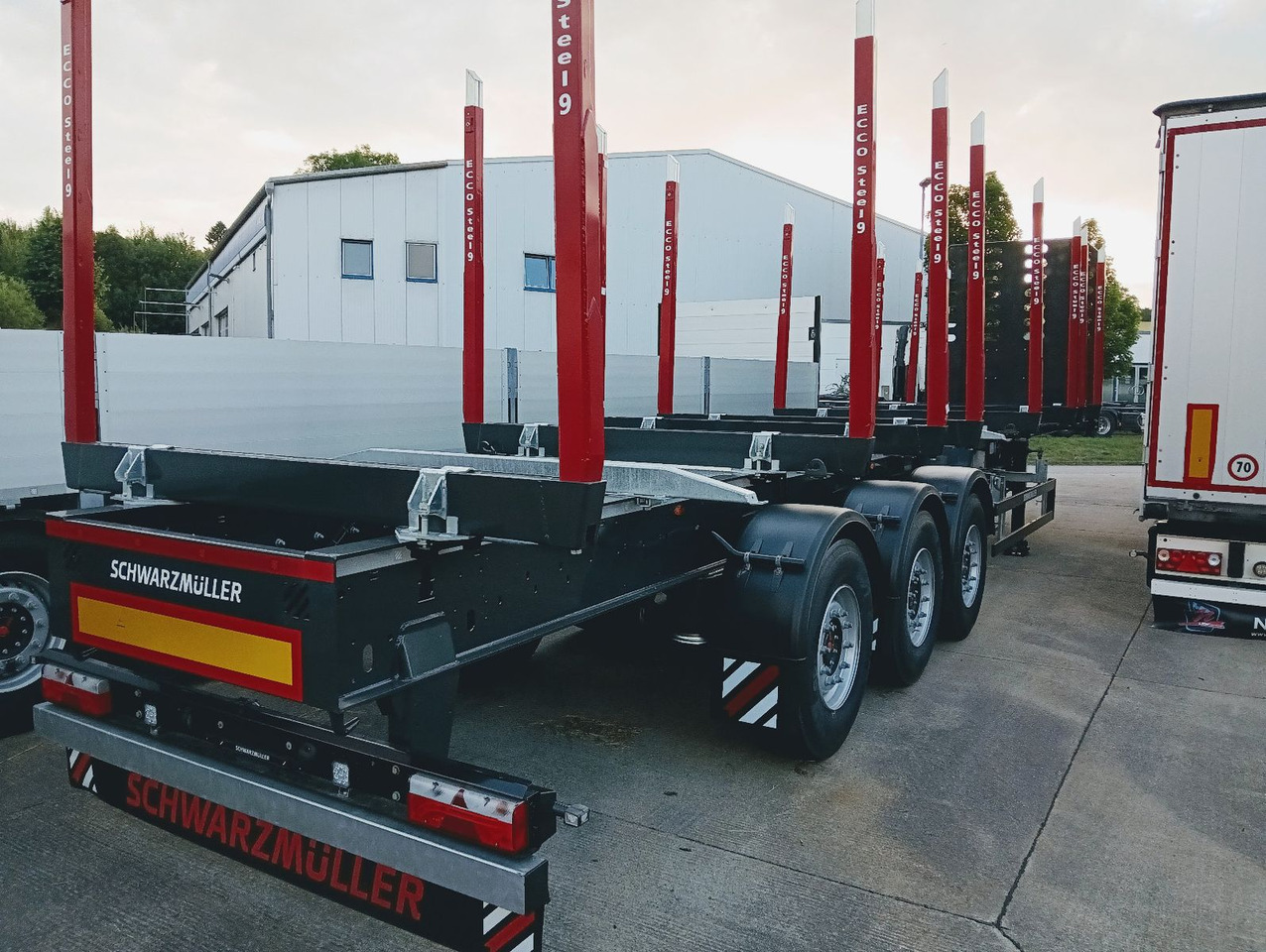 Schwarzmüller 3-A Rungensattel 8xRungSchemel 5800kg NEU sofort Schwarzmüller 3-A Rungensattel 8xRungSchemel 5800kg NEU sofort - Houtoplegger: afbeelding 3 Schwarzmüller 3-A Rungensattel 8xRungSchemel 5800kg NEU sofort Schwarzmüller 3-A Rungensattel 8xRungSchemel 5800kg NEU sofort - Houtoplegger: afbeelding 3