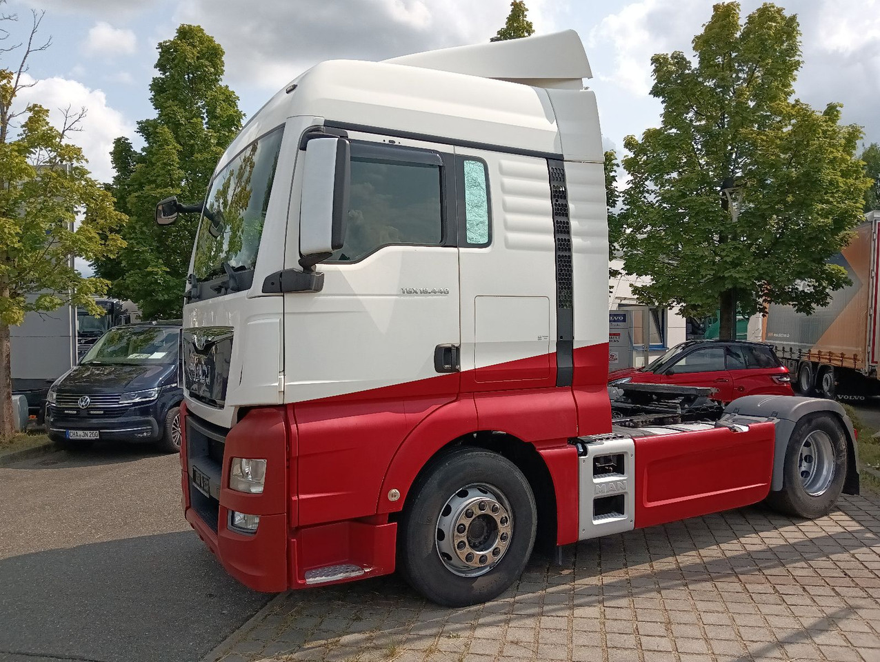 MAN TGX 18:440 BLS INTARDER Vollspoiler Reifen70-90% MAN TGX 18:440 BLS INTARDER Vollspoiler Reifen70-90% - Trekker: afbeelding 5 MAN TGX 18:440 BLS INTARDER Vollspoiler Reifen70-90% MAN TGX 18:440 BLS INTARDER Vollspoiler Reifen70-90% - Trekker: afbeelding 5