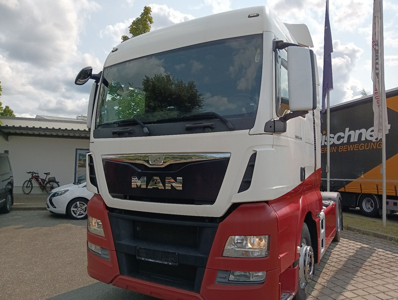 MAN TGX 18:440 BLS INTARDER Vollspoiler Reifen70-90% MAN TGX 18:440 BLS INTARDER Vollspoiler Reifen70-90% - Trekker: afbeelding 1 MAN TGX 18:440 BLS INTARDER Vollspoiler Reifen70-90% MAN TGX 18:440 BLS INTARDER Vollspoiler Reifen70-90% - Trekker: afbeelding 1
