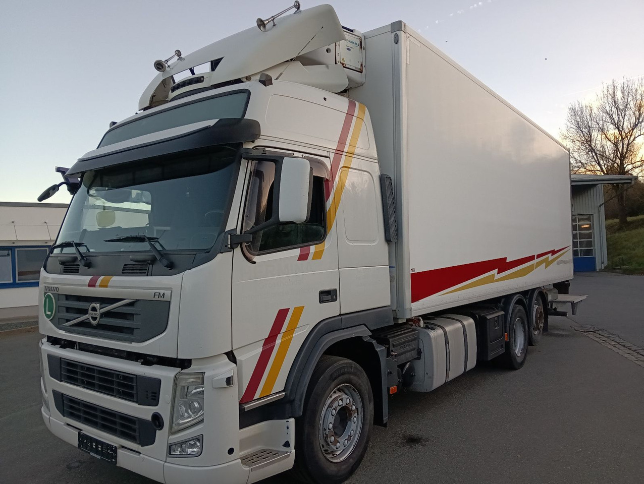 Volvo FM13-460 EEV 6x2R CarrierSupra550 7,3m LBW1.5t - Koelwagen vrachtwagen: afbeelding 1 Volvo FM13-460 EEV 6x2R CarrierSupra550 7,3m LBW1.5t - Koelwagen vrachtwagen: afbeelding 1