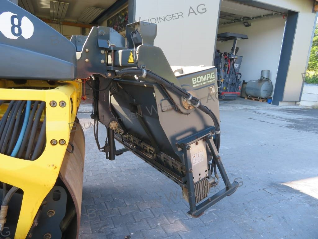 Bomag BS 150 - Zout/ Zandstrooier: afbeelding 2 Bomag BS 150 - Zout/ Zandstrooier: afbeelding 2