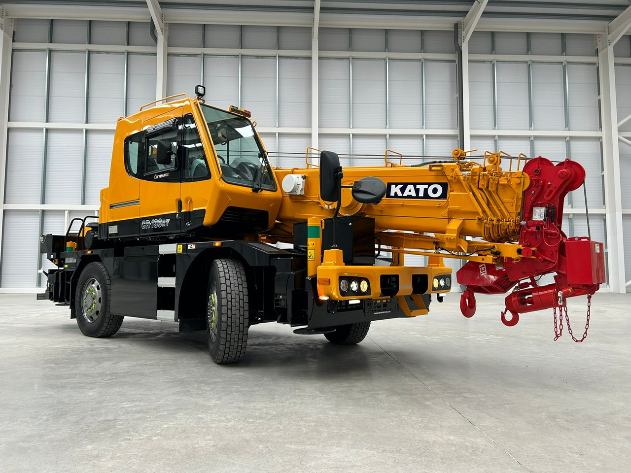 KATO CR-130Rv - 13 Ton City Crane with Joystick Control - Mobiele kraan: afbeelding 1 KATO CR-130Rv - 13 Ton City Crane with Joystick Control - Mobiele kraan: afbeelding 1