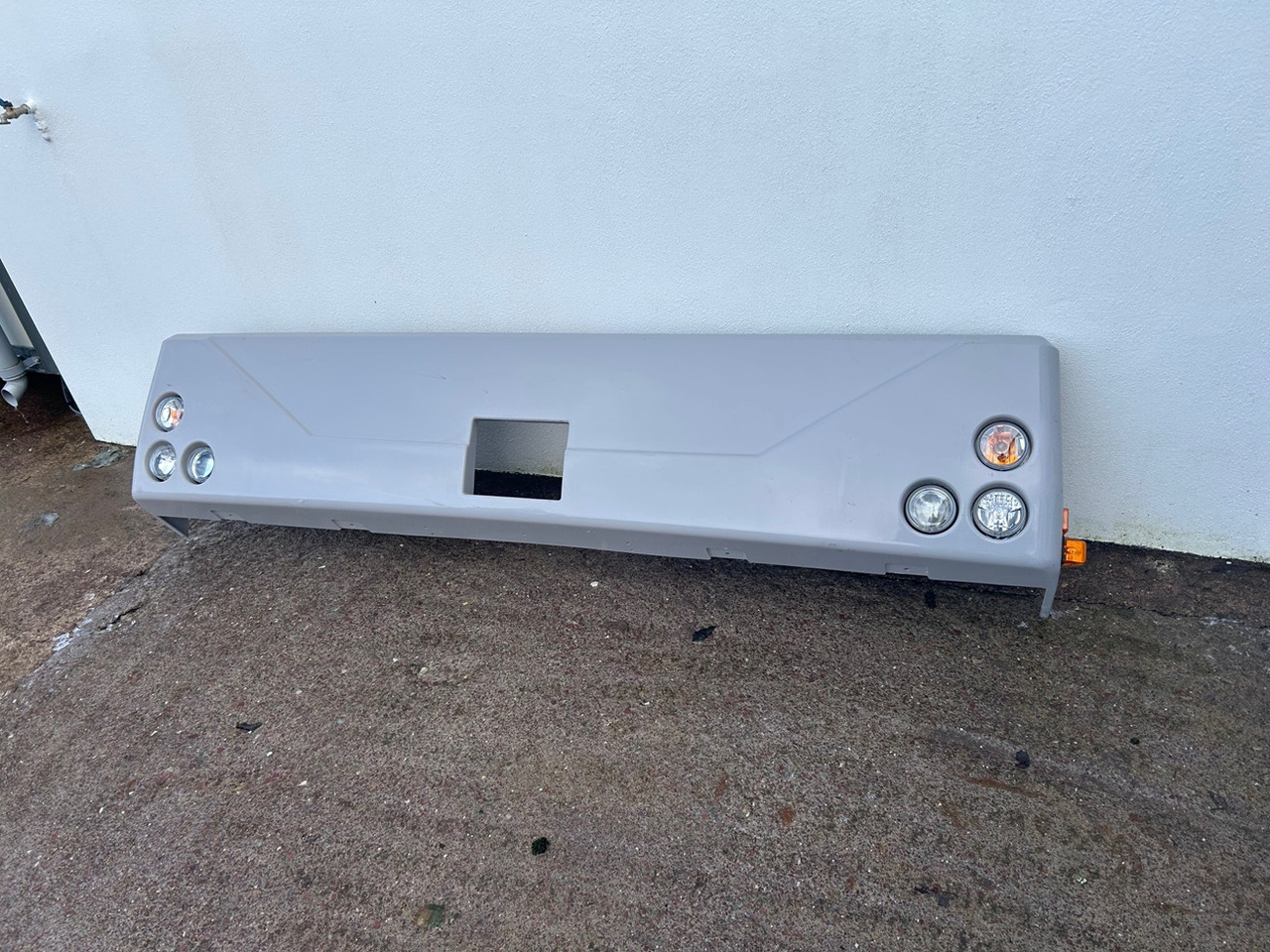 LIEBHERR Front Bumper Part Number 96001000 - Alle terrein kraan: afbeelding 1 LIEBHERR Front Bumper Part Number 96001000 - Alle terrein kraan: afbeelding 1