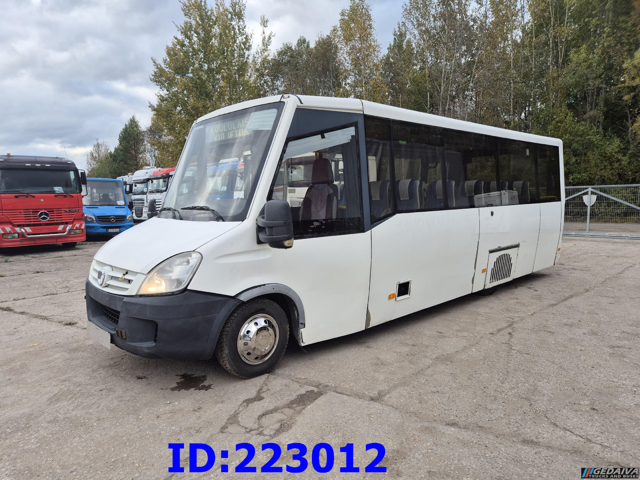 IVECO Daily 50C18 - 23-seater - Touringcar: afbeelding 1 IVECO Daily 50C18 - 23-seater - Touringcar: afbeelding 1