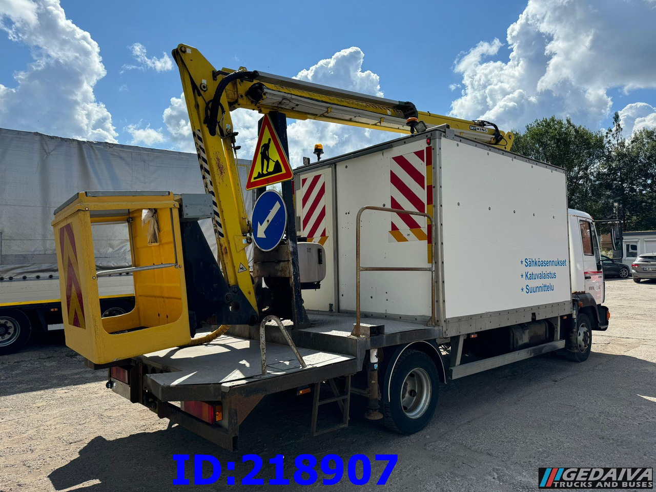 MAN LE 220C + Sky King 179TV - Vrachtwagen hoogwerker: afbeelding 4 MAN LE 220C + Sky King 179TV - Vrachtwagen hoogwerker: afbeelding 4