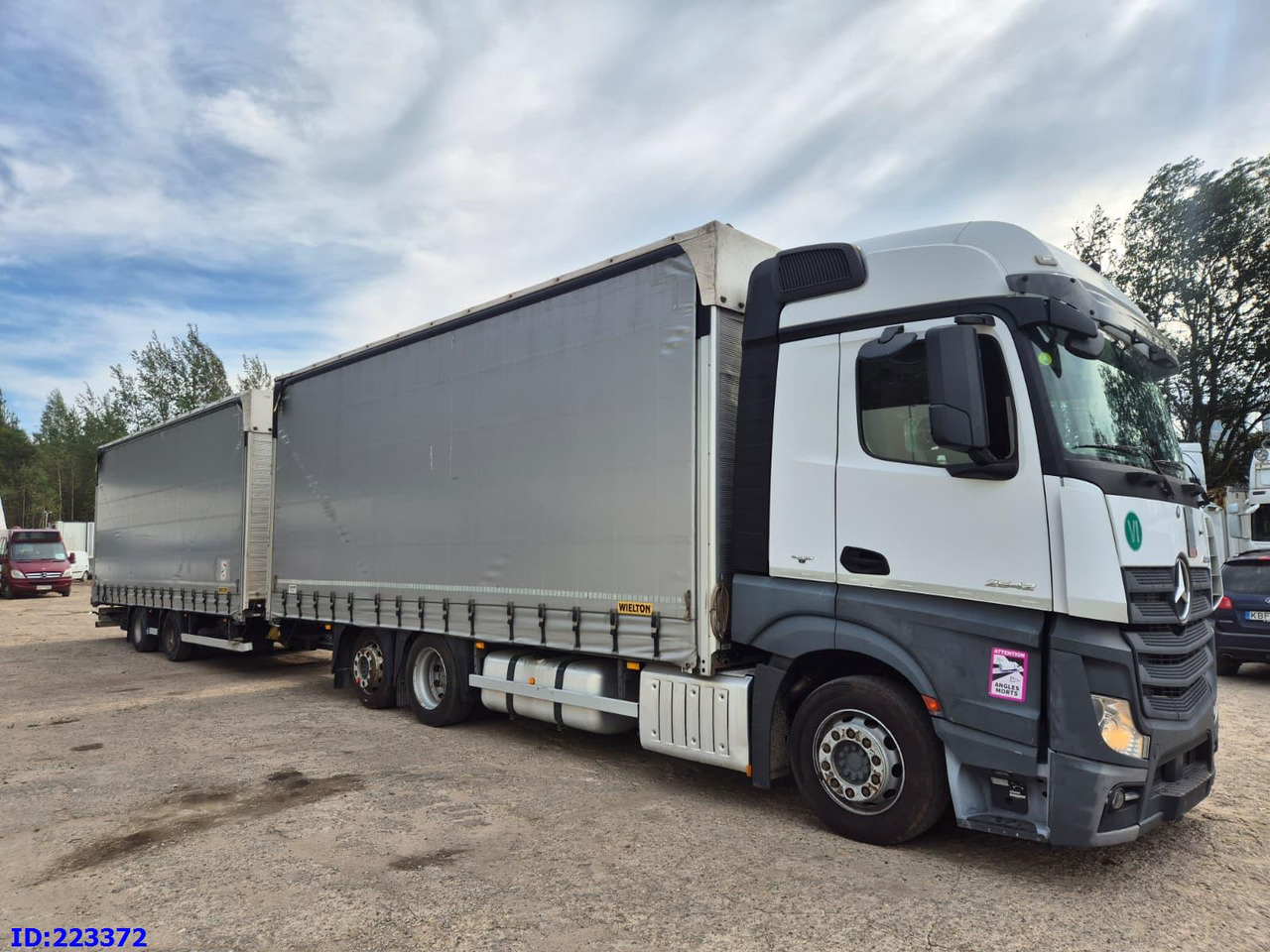 MERCEDES-BENZ Actros 2542 6x2 Euro6 + Wielton trailer - Schuifzeilen vrachtwagen: afbeelding 4 MERCEDES-BENZ Actros 2542 6x2 Euro6 + Wielton trailer - Schuifzeilen vrachtwagen: afbeelding 4