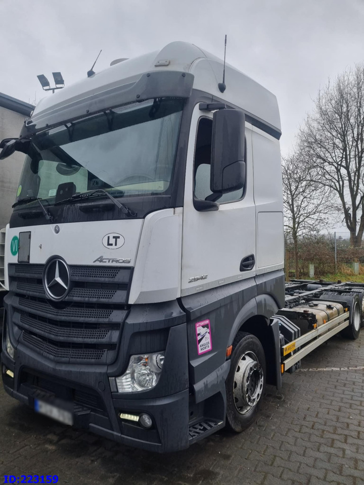 MERCEDES-BENZ Actros 2542 BDF 6x2 Euro6 - Chassis vrachtwagen: afbeelding 2 MERCEDES-BENZ Actros 2542 BDF 6x2 Euro6 - Chassis vrachtwagen: afbeelding 2