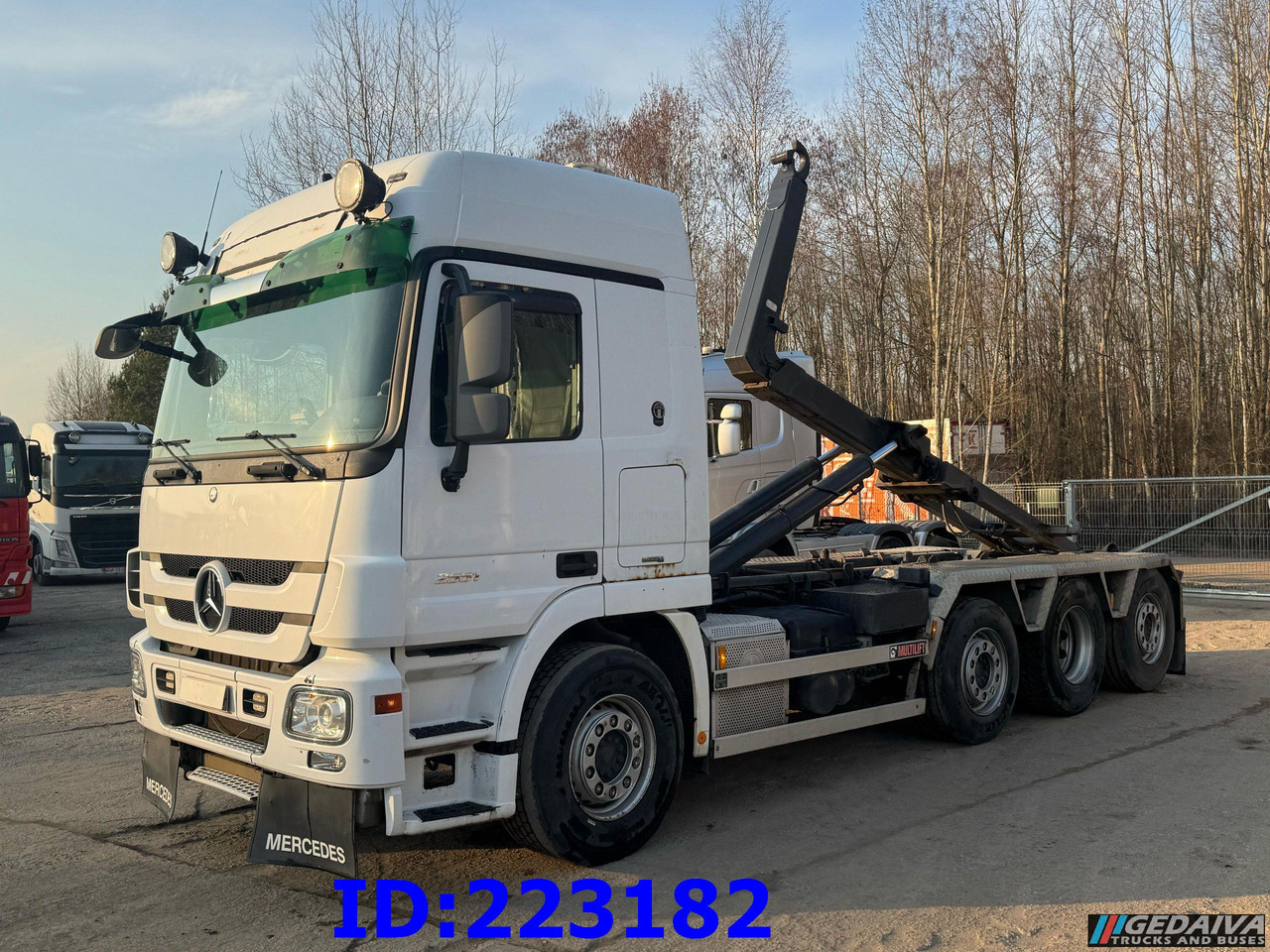 MERCEDES-BENZ Actros 2551 8x2 V8 Retarder - Haakarmsysteem vrachtwagen: afbeelding 1 MERCEDES-BENZ Actros 2551 8x2 V8 Retarder - Haakarmsysteem vrachtwagen: afbeelding 1