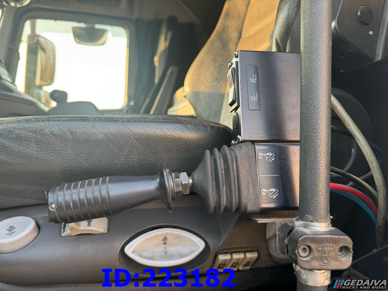 Haakarmsysteem vrachtwagen MERCEDES-BENZ Actros 2551 8x2 V8 Retarder: afbeelding 11