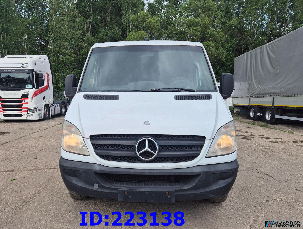 MERCEDES-BENZ Sprinter 213 - Euro5 - Touringcar: afbeelding 2 MERCEDES-BENZ Sprinter 213 - Euro5 - Touringcar: afbeelding 2