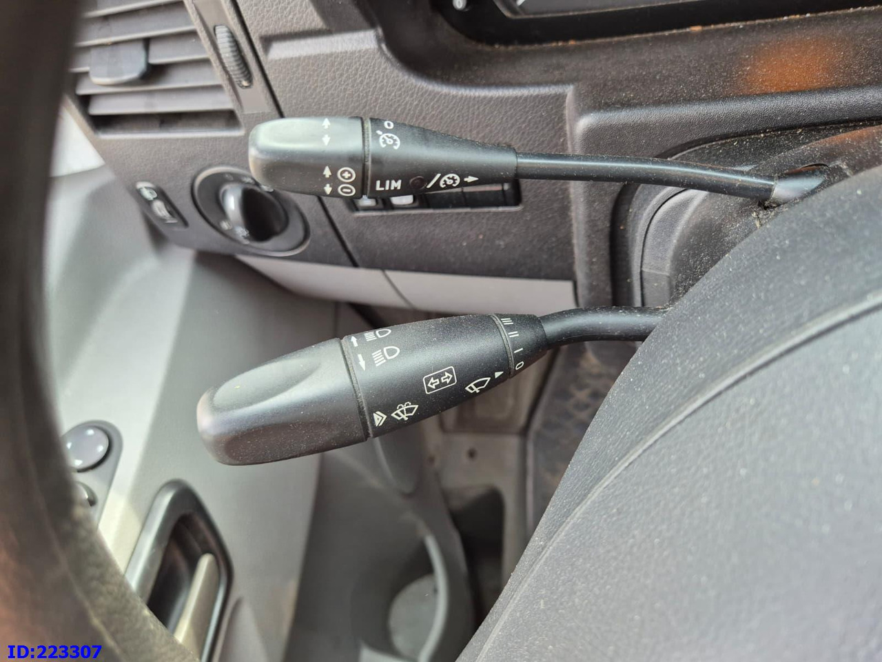 Bestelwagen met dubbele cabine MERCEDES-BENZ Sprinter 316 Euro6: afbeelding 11 Bestelwagen met dubbele cabine MERCEDES-BENZ Sprinter 316 Euro6: afbeelding 11