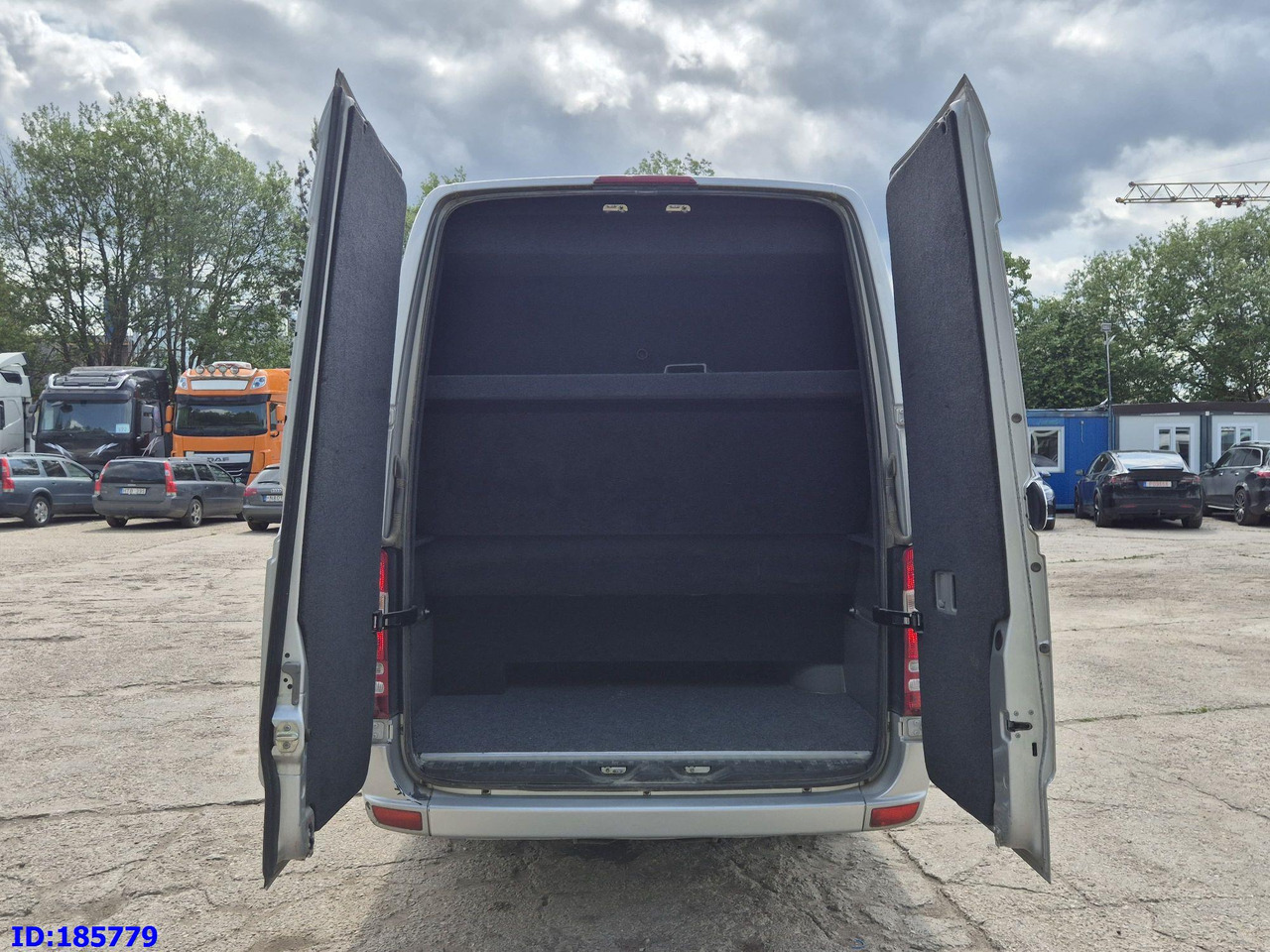 Touringcar MERCEDES-BENZ Sprinter 316 - VIP - Avestark: afbeelding 6