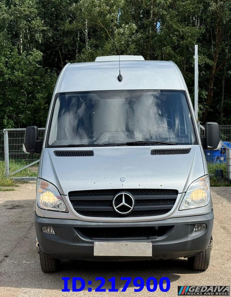 MERCEDES-BENZ Sprinter 516 - VIP - 17 places - Touringcar: afbeelding 2 MERCEDES-BENZ Sprinter 516 - VIP - 17 places - Touringcar: afbeelding 2