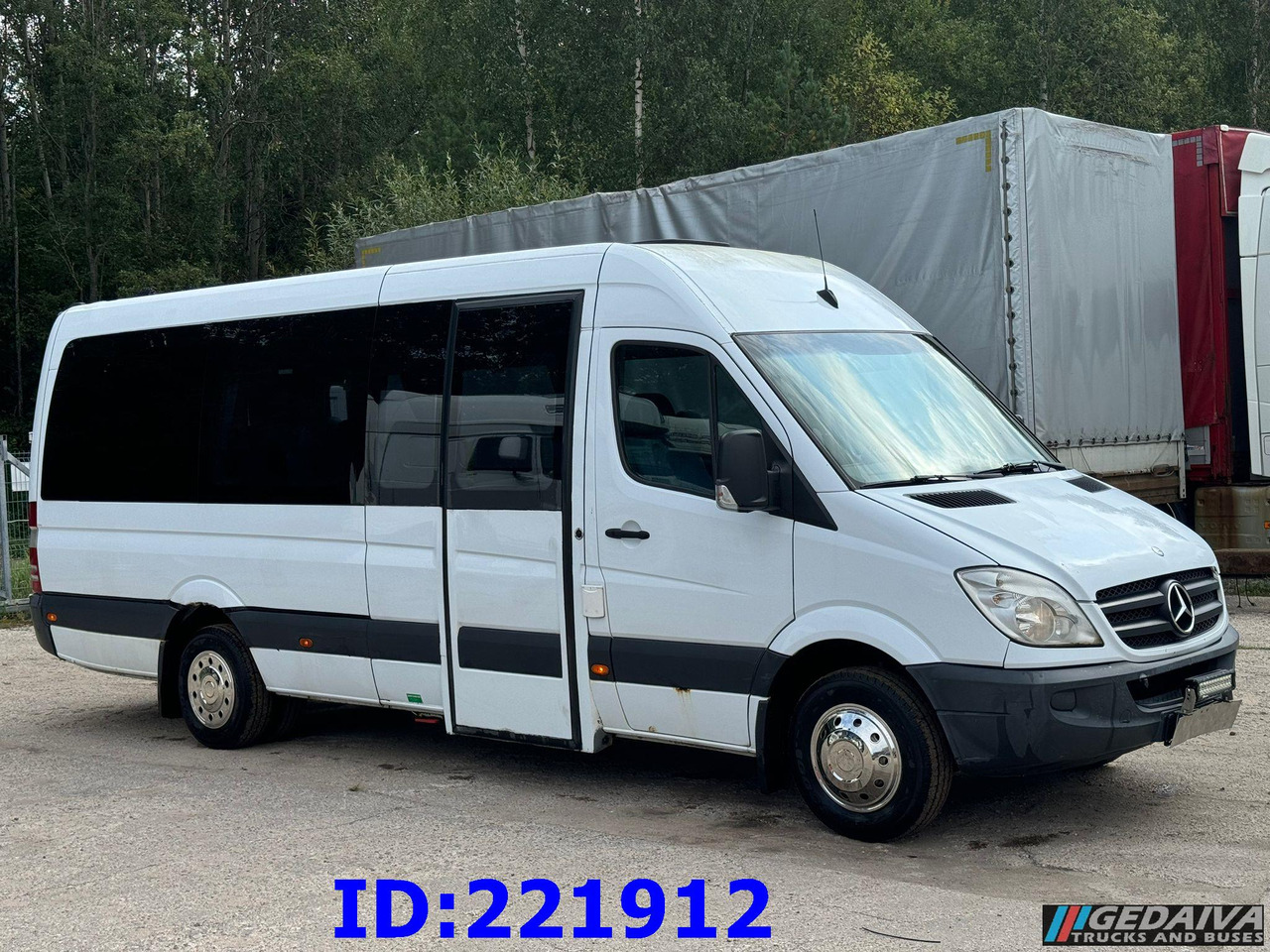 MERCEDES-BENZ Sprinter 518 VIP 17-Place - Touringcar: afbeelding 4 MERCEDES-BENZ Sprinter 518 VIP 17-Place - Touringcar: afbeelding 4