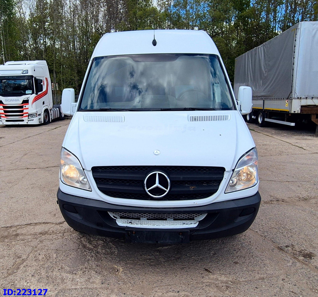 MERCEDES-BENZ Sprinter 518 - VIP -19 Seater - Touringcar: afbeelding 2 MERCEDES-BENZ Sprinter 518 - VIP -19 Seater - Touringcar: afbeelding 2