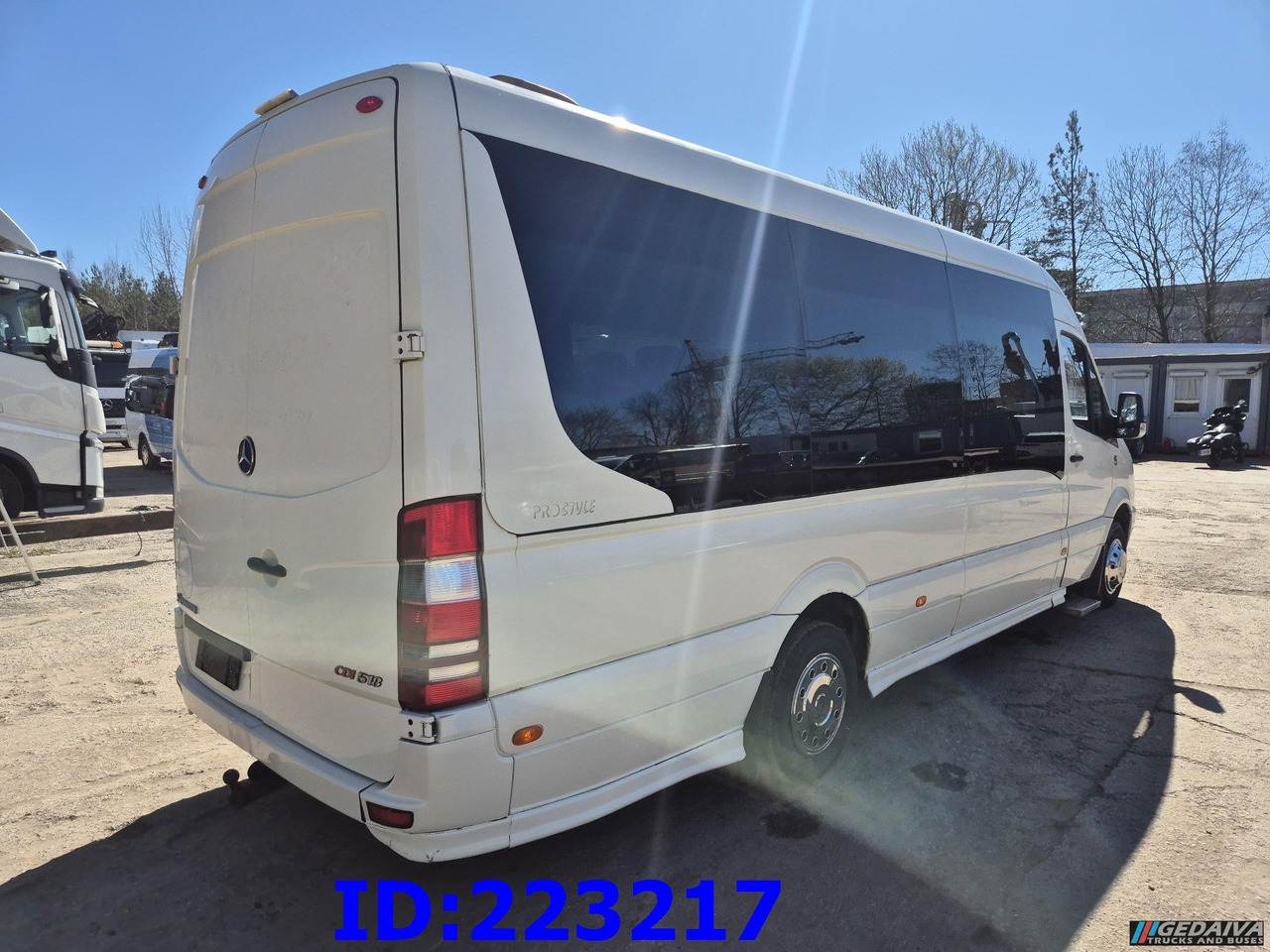 MERCEDES-BENZ Sprinter 518 VIP Prostyle 17-Place (Motor defekt) - Touringcar: afbeelding 4 MERCEDES-BENZ Sprinter 518 VIP Prostyle 17-Place (Motor defekt) - Touringcar: afbeelding 4