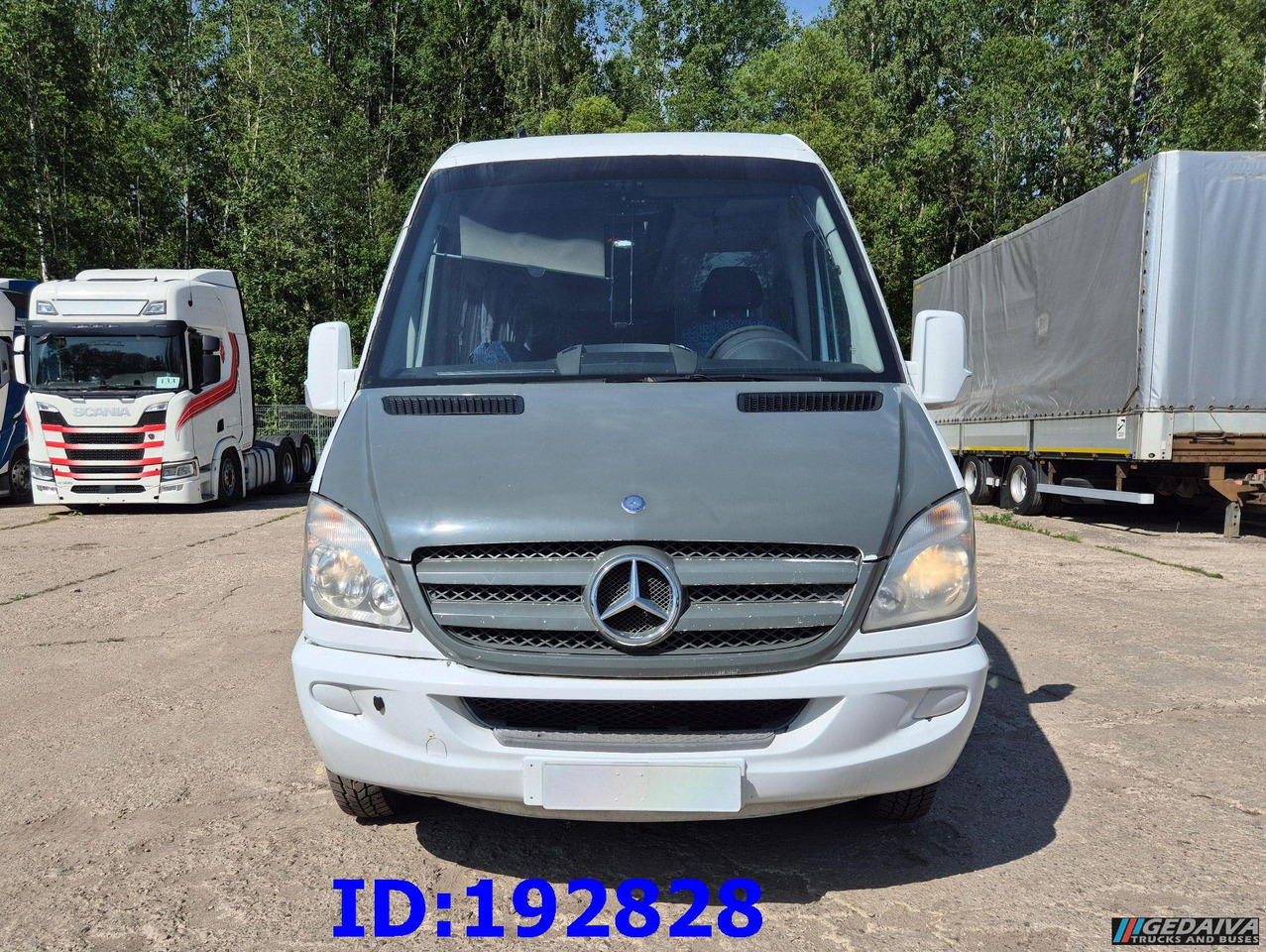 MERCEDES-BENZ Sprinter 519 - 17 place - Euro5 - Touringcar: afbeelding 2 MERCEDES-BENZ Sprinter 519 - 17 place - Euro5 - Touringcar: afbeelding 2