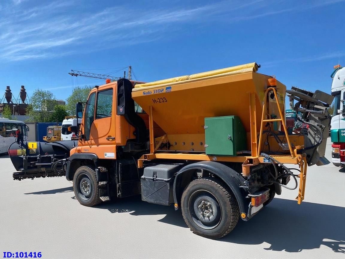 MERCEDES-BENZ Unimog U300 4X4 - Sneeuwruimer: afbeelding 4 MERCEDES-BENZ Unimog U300 4X4 - Sneeuwruimer: afbeelding 4