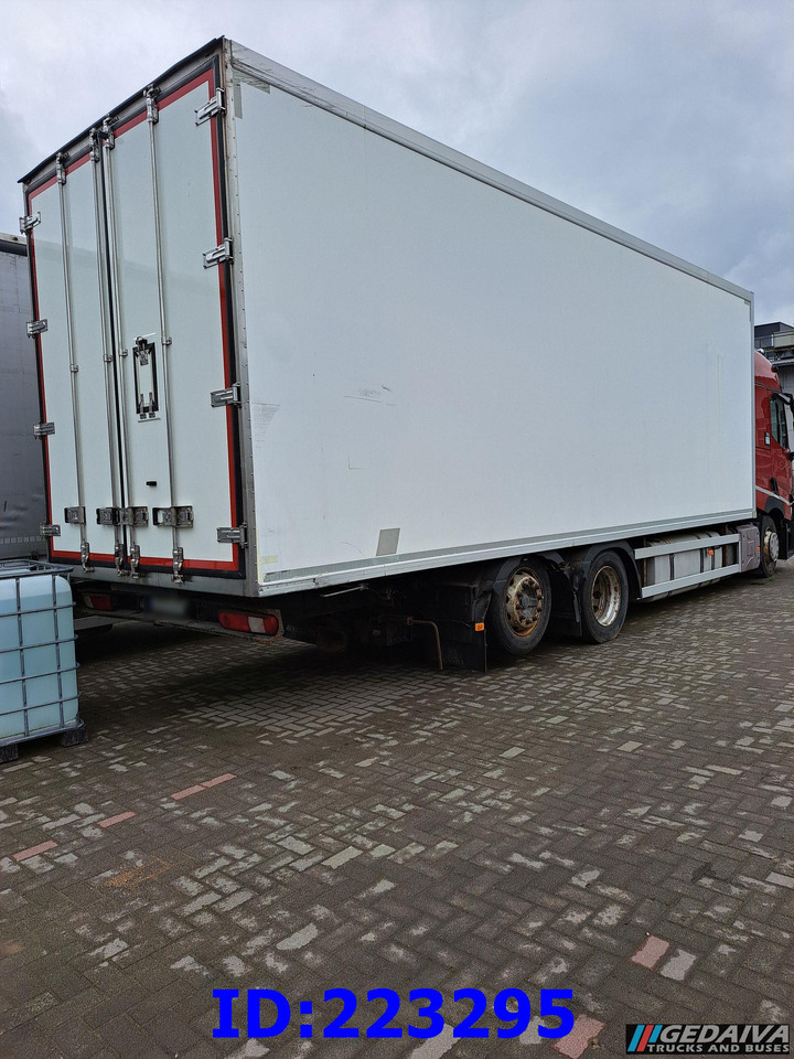 RENAULT T 6x2 Euro 6 Refrigerated + Carrier Supra - Koelwagen vrachtwagen: afbeelding 5 RENAULT T 6x2 Euro 6 Refrigerated + Carrier Supra - Koelwagen vrachtwagen: afbeelding 5