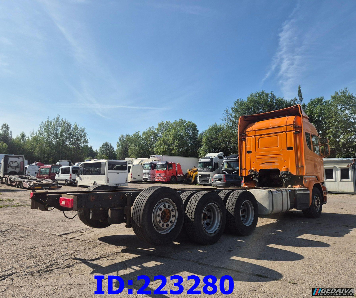 SCANIA R580 V8 8X4 Retarder (Steering axle) - Chassis vrachtwagen: afbeelding 4 SCANIA R580 V8 8X4 Retarder (Steering axle) - Chassis vrachtwagen: afbeelding 4