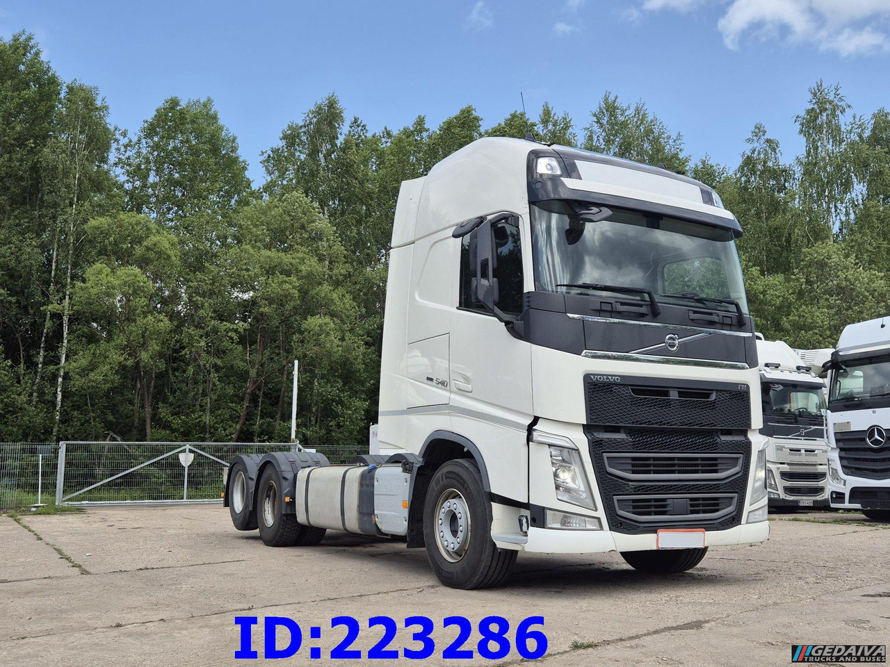 VOLVO FH13 540HP 6x2 (10 tyre) Euro6 - Chassis vrachtwagen: afbeelding 4 VOLVO FH13 540HP 6x2 (10 tyre) Euro6 - Chassis vrachtwagen: afbeelding 4