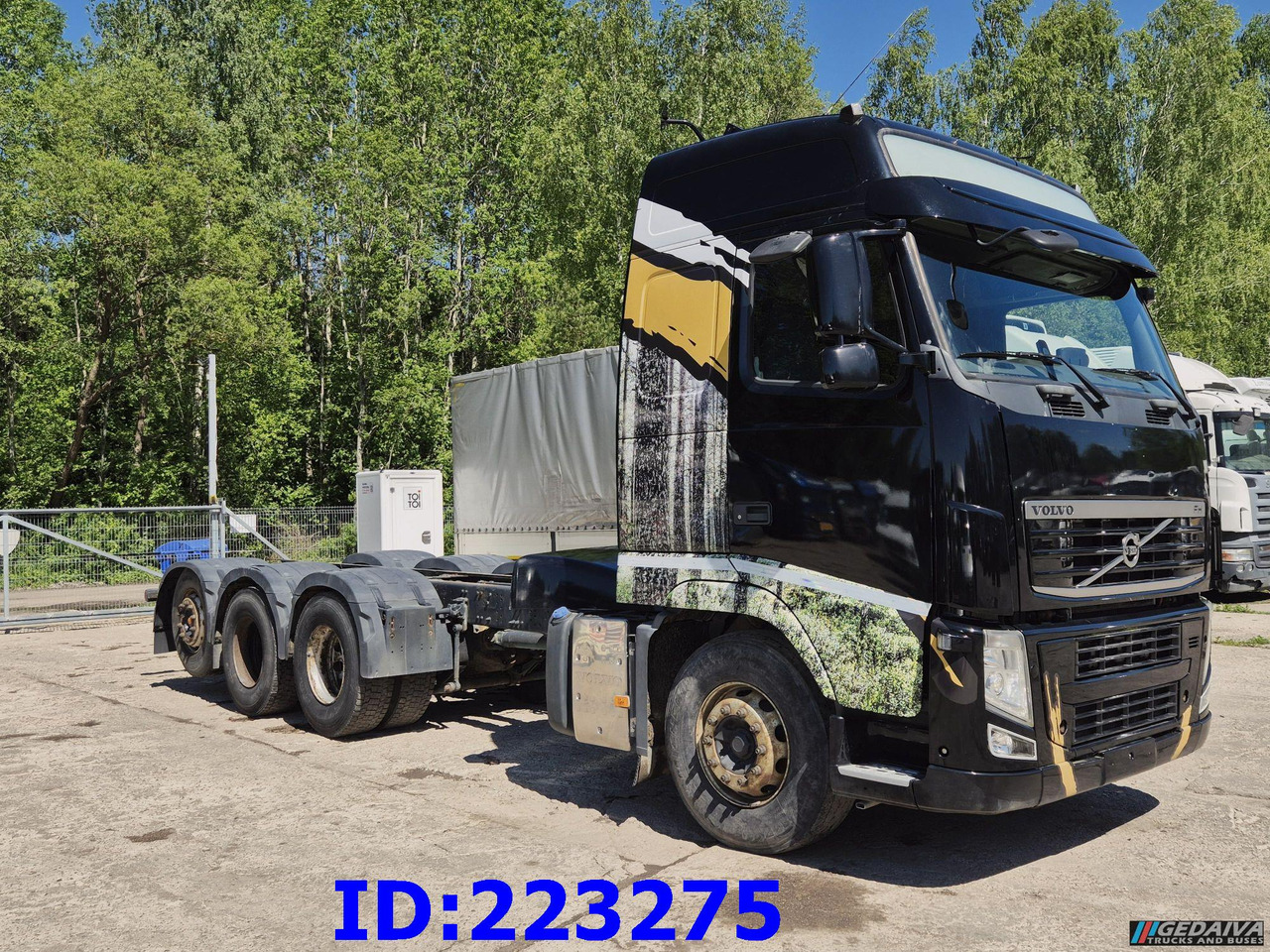 VOLVO FH13 540HP 8X4 (Steering axle) RETARDER - Chassis vrachtwagen: afbeelding 4 VOLVO FH13 540HP 8X4 (Steering axle) RETARDER - Chassis vrachtwagen: afbeelding 4