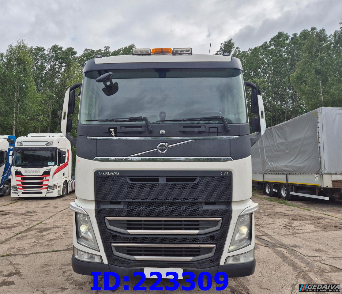 VOLVO FH13 540HP 8x2 Hook lift (2axles steering - 2 axles lifting) - Haakarmsysteem vrachtwagen: afbeelding 2 VOLVO FH13 540HP 8x2 Hook lift (2axles steering - 2 axles lifting) - Haakarmsysteem vrachtwagen: afbeelding 2