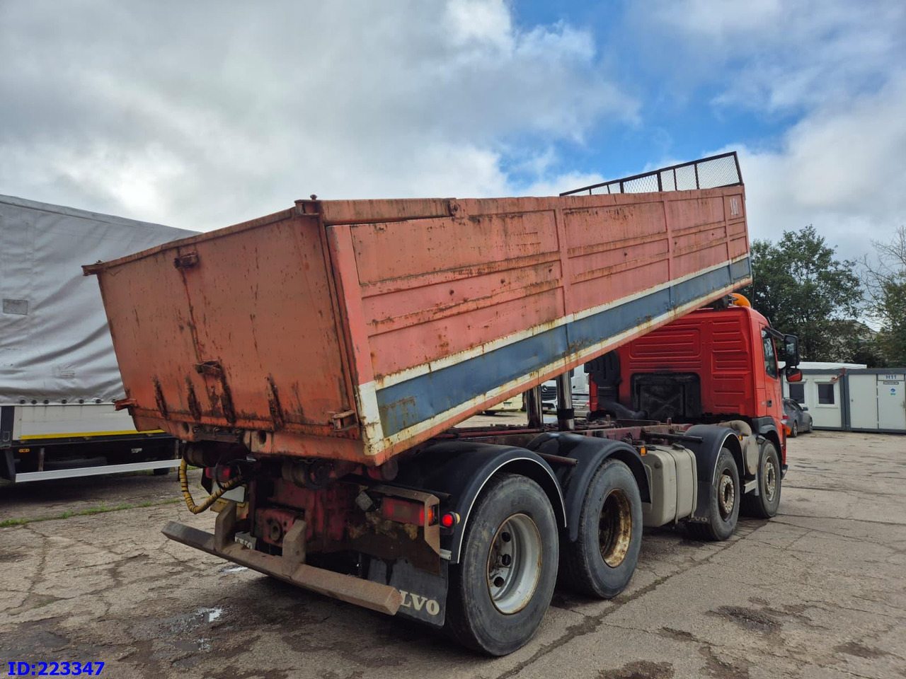 VOLVO FM12 420HP 8X4 Manual - Kipper vrachtwagen: afbeelding 5 VOLVO FM12 420HP 8X4 Manual - Kipper vrachtwagen: afbeelding 5