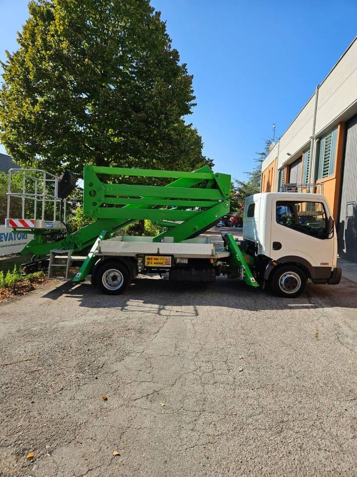 Isoli PNT 205 - Vrachtwagen hoogwerker: afbeelding 1 Isoli PNT 205 - Vrachtwagen hoogwerker: afbeelding 1