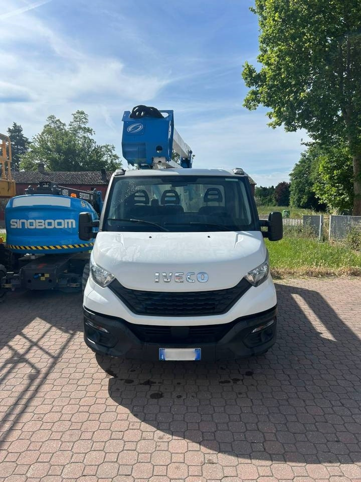 Socage 20D  - Vrachtwagen hoogwerker: afbeelding 2 Socage 20D  - Vrachtwagen hoogwerker: afbeelding 2