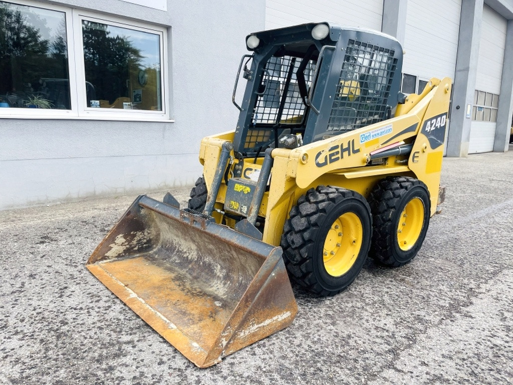 Gehl SL4240 (4035) - Schranklader: afbeelding 4 Gehl SL4240 (4035) - Schranklader: afbeelding 4