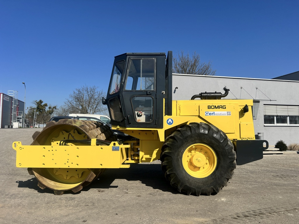 JCB Vibromax W 1402 PD (111495) - Schapenpootwals/ Grondverdichter: afbeelding 2 JCB Vibromax W 1402 PD (111495) - Schapenpootwals/ Grondverdichter: afbeelding 2
