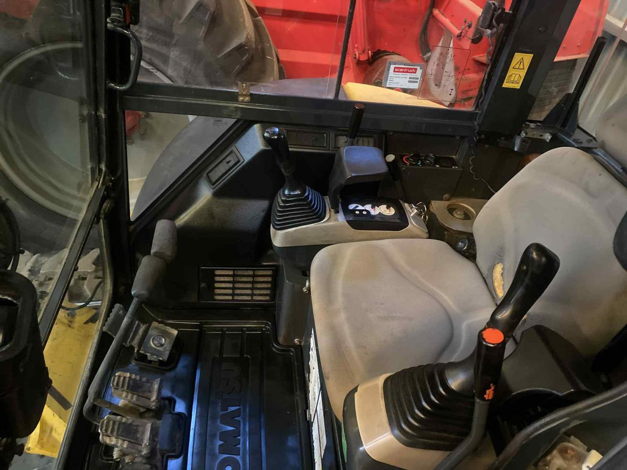 Komatsu PC50MR-2 - Minigraafmachine: afbeelding 3 Komatsu PC50MR-2 - Minigraafmachine: afbeelding 3