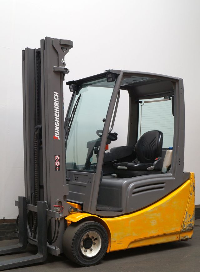 Jungheinrich EFG220 - Elektrische heftruck: afbeelding 1 Jungheinrich EFG220 - Elektrische heftruck: afbeelding 1