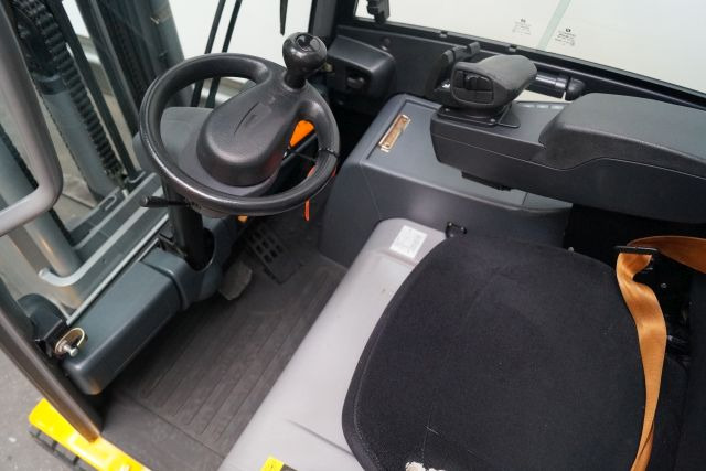 Jungheinrich EFG320 - Elektrische heftruck: afbeelding 3 Jungheinrich EFG320 - Elektrische heftruck: afbeelding 3