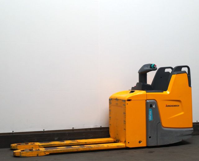 Jungheinrich ERE225 - Palletwagen: afbeelding 1 Jungheinrich ERE225 - Palletwagen: afbeelding 1