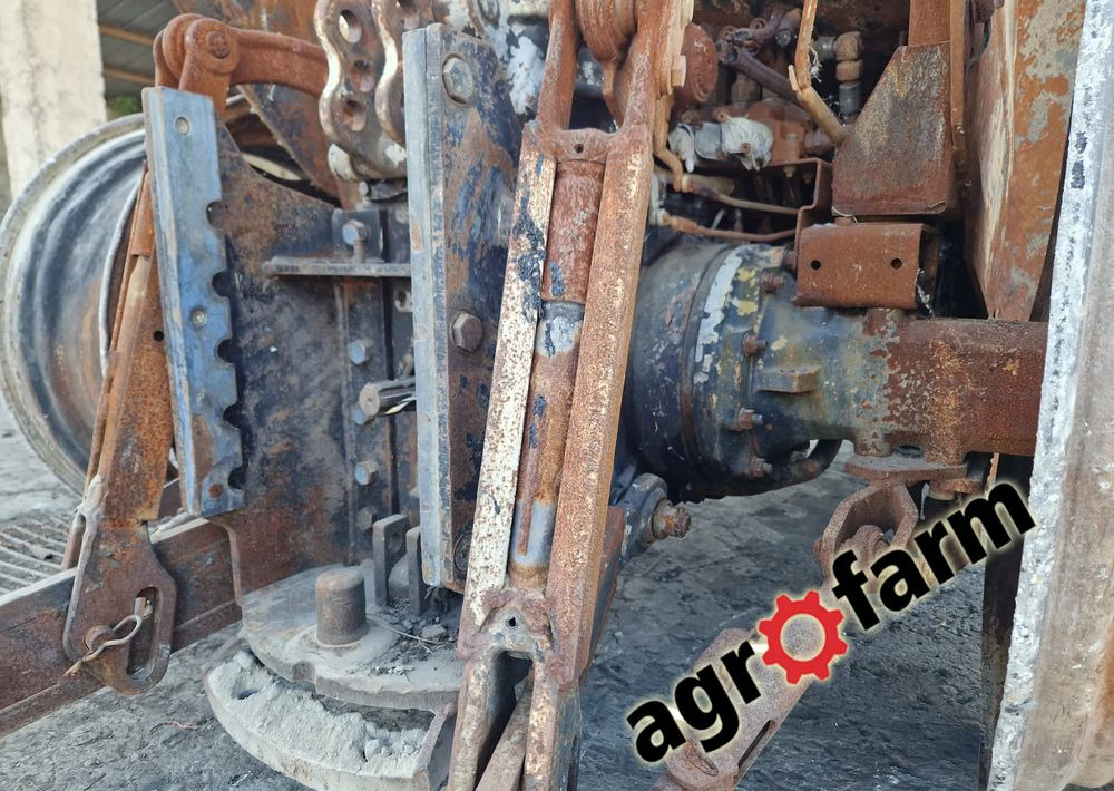 Deutz Agroplus 70 85 blok wał obudowa skrzynia most zwolnica piasta - Versnellingsbak voor Landbouwmachine: afbeelding 4 Deutz Agroplus 70 85 blok wał obudowa skrzynia most zwolnica piasta - Versnellingsbak voor Landbouwmachine: afbeelding 4