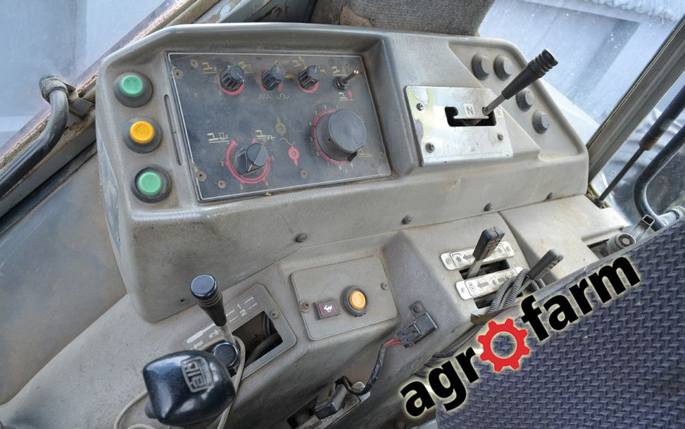 Massey Ferguson 3080 silnik skrzynia kabina most wał blok zawór - Onderdelen: afbeelding 5 Massey Ferguson 3080 silnik skrzynia kabina most wał blok zawór - Onderdelen: afbeelding 5