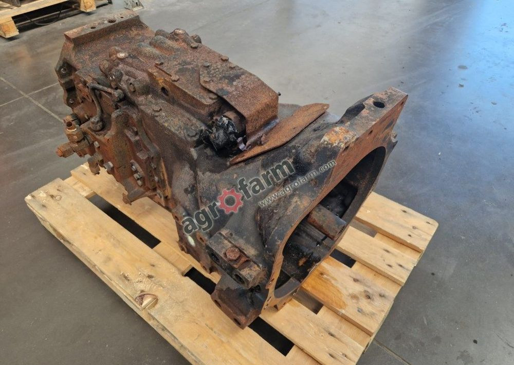 Skrzynia biegów New Holland T6.175 44980087 - Versnellingsbak: afbeelding 1 Skrzynia biegów New Holland T6.175 44980087 - Versnellingsbak: afbeelding 1