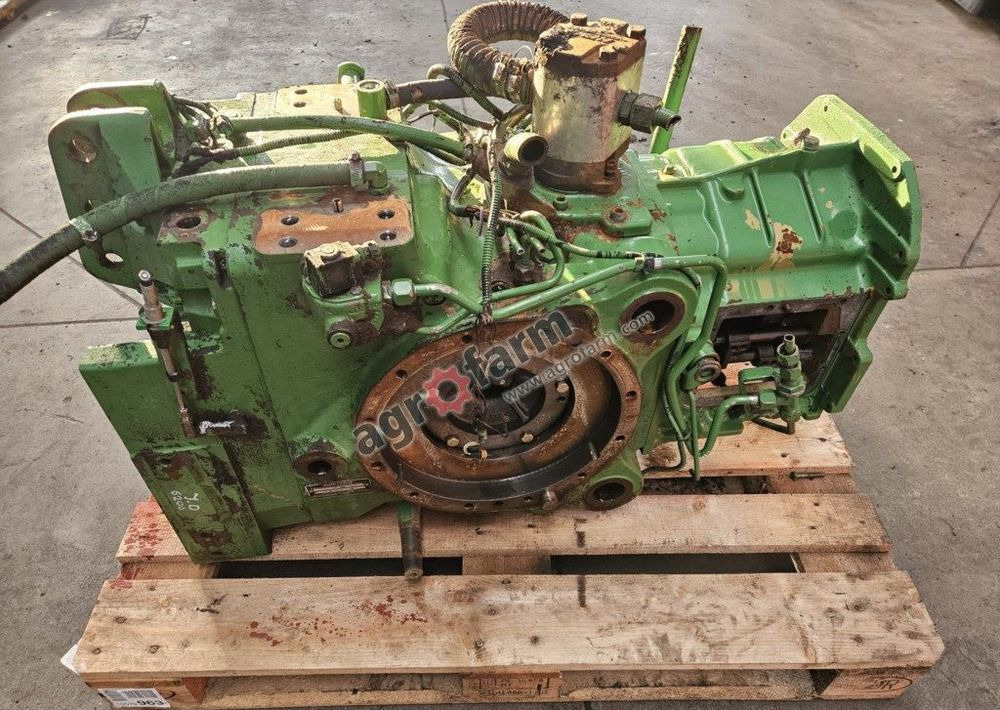 TYLNY MOST I SKRZYNIA BIEGÓW JOHN DEERE L113175 - Versnellingsbak: afbeelding 3 TYLNY MOST I SKRZYNIA BIEGÓW JOHN DEERE L113175 - Versnellingsbak: afbeelding 3