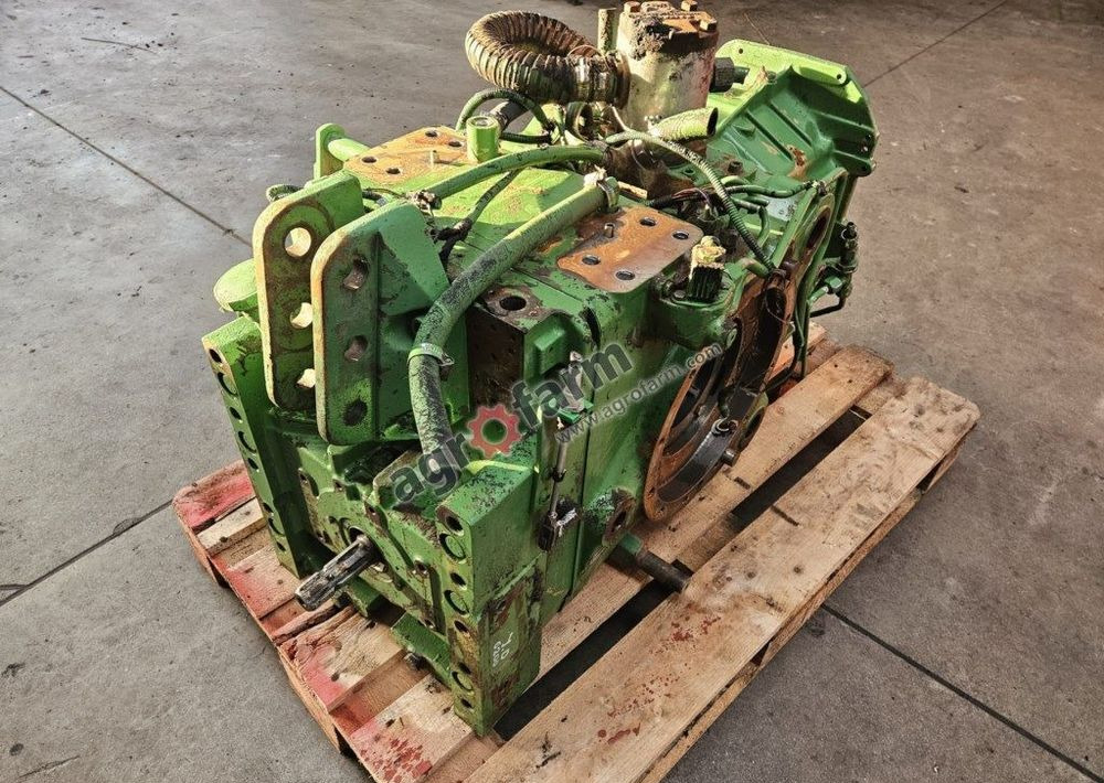 TYLNY MOST I SKRZYNIA BIEGÓW JOHN DEERE L113175 - Versnellingsbak: afbeelding 2 TYLNY MOST I SKRZYNIA BIEGÓW JOHN DEERE L113175 - Versnellingsbak: afbeelding 2