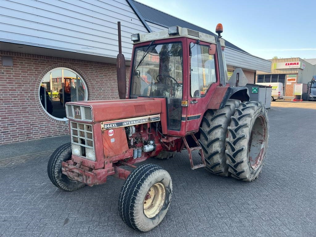 Tractor International 844: afbeelding 1