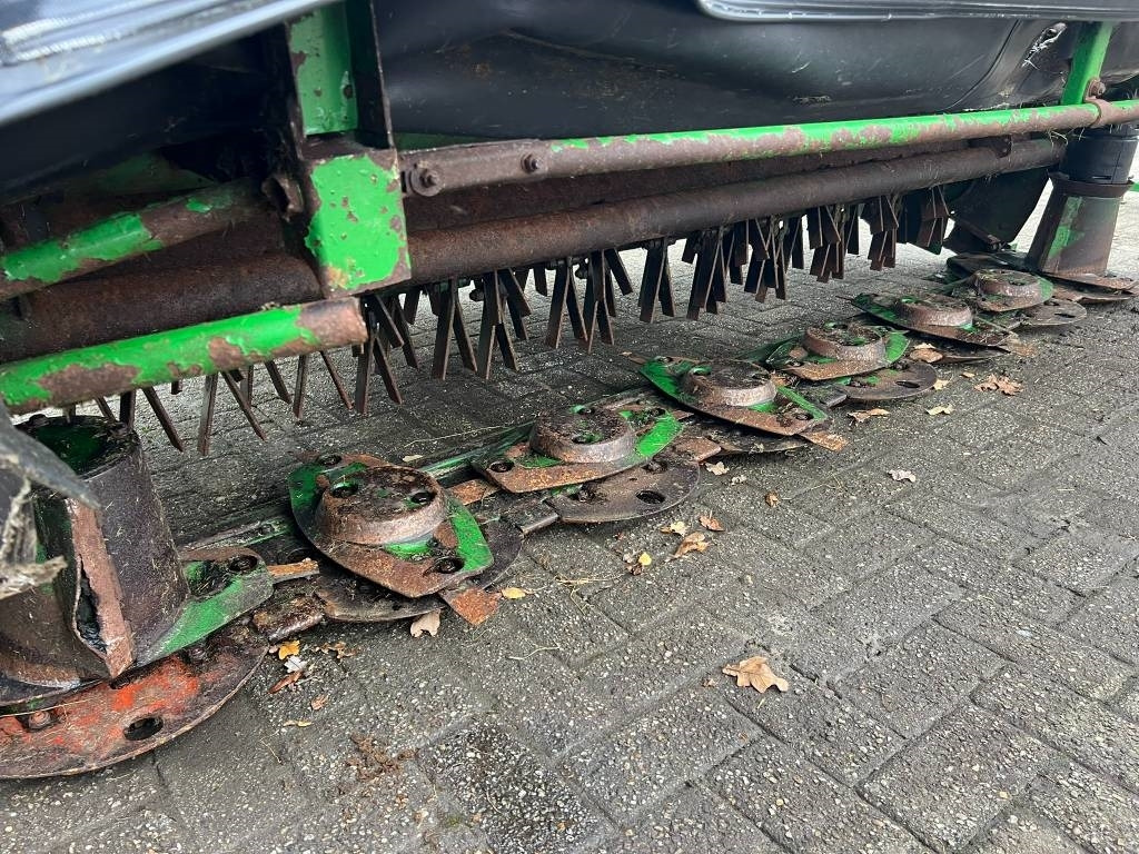 John Deere 331 maaier - Maaimachine: afbeelding 5 John Deere 331 maaier - Maaimachine: afbeelding 5
